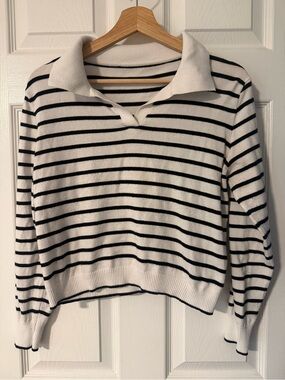 3/$10 DAZY STRIPED V-NECK COLLARED SWEATER